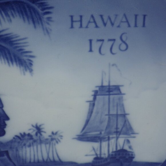 Royal Copenhagen Collector Plate/ Hawaii/ Blue and White/ Denmark - Picture 5 of 6